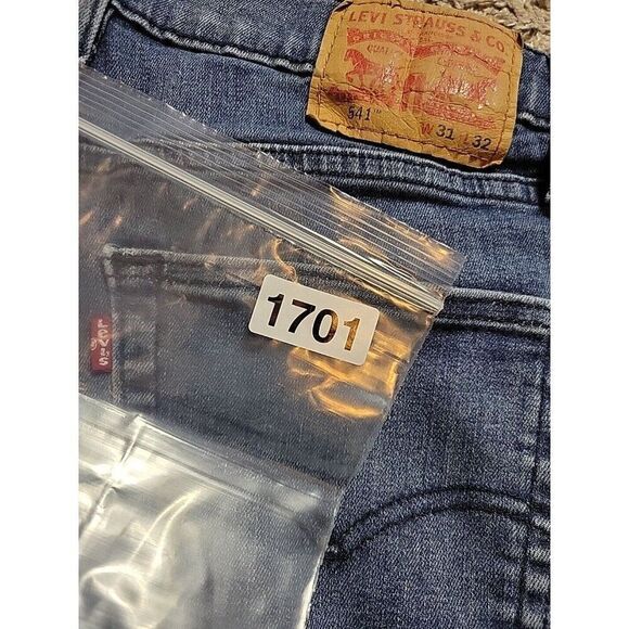 Levis 541 Jeans Mens Tag 31x30 Tag 31x32 Athletic Taper Dark Wash Denim - Picture 7 of 7